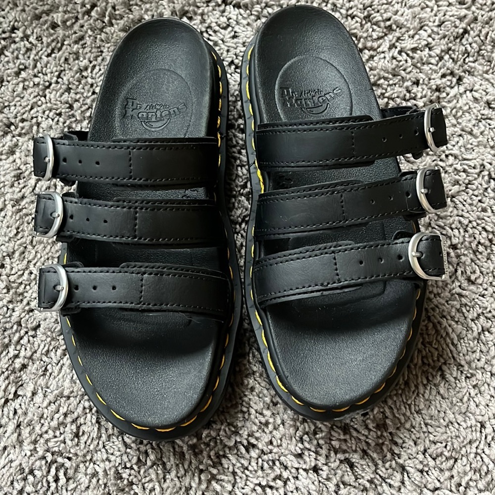 Size 5 Dr Martens Blair slide. 3 straps. Only worn once.